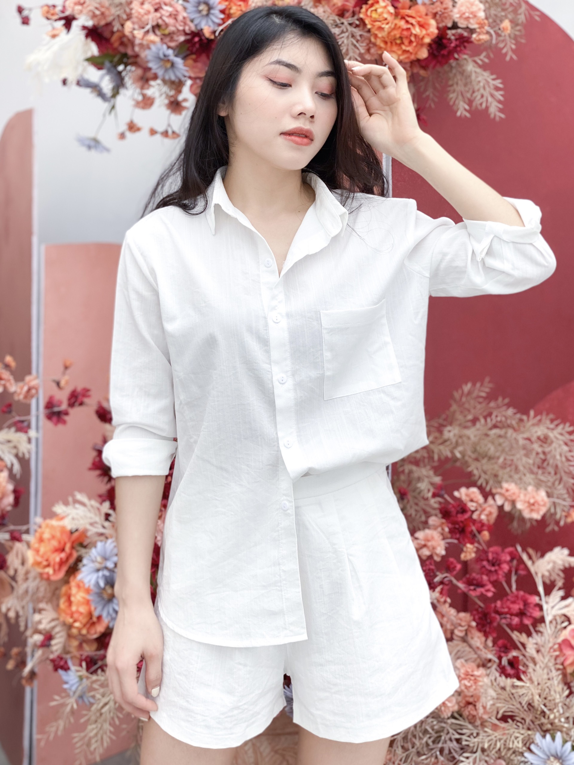 Set áo sơ mi đũi dài tay mix quần short trắng