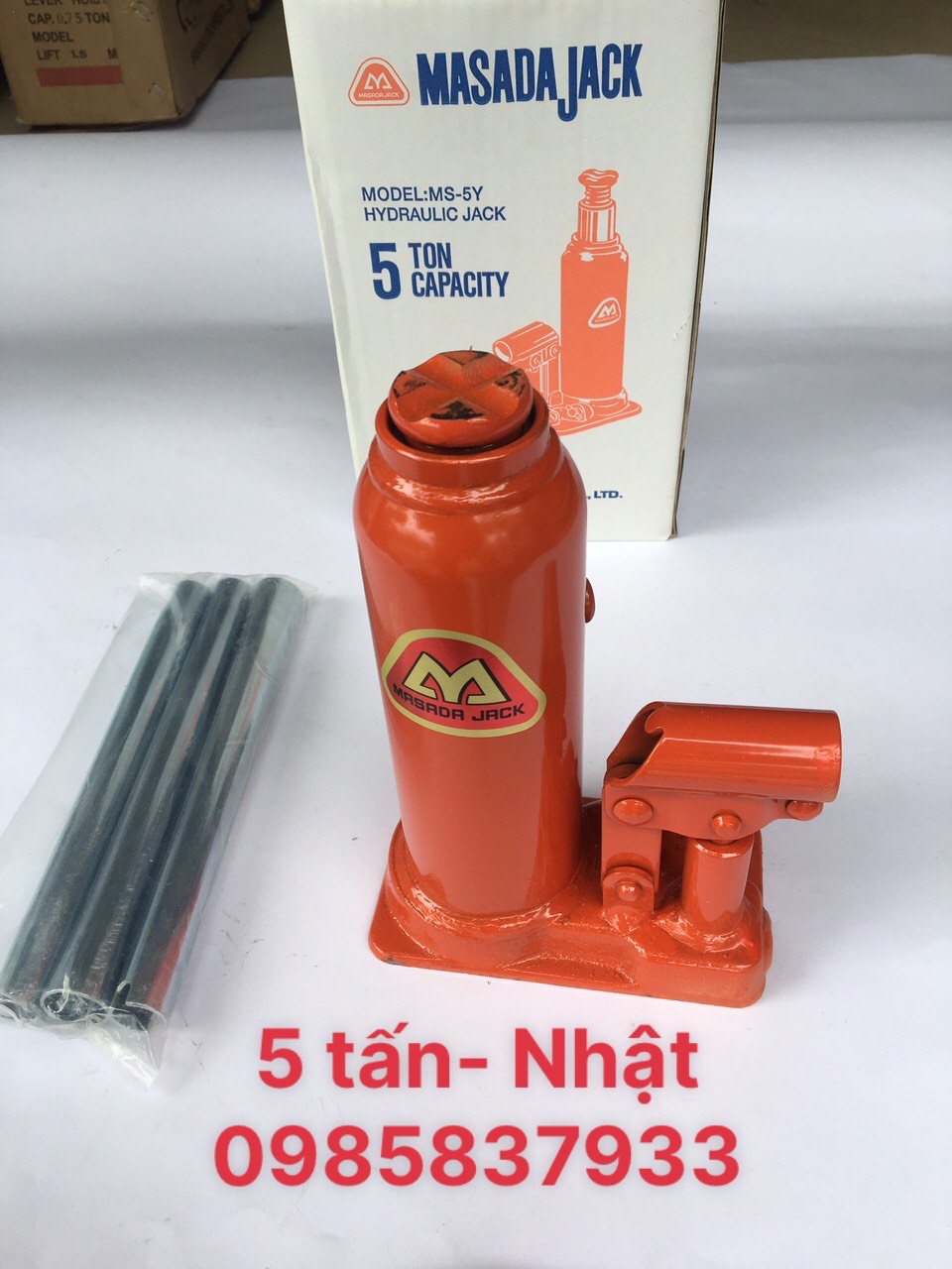 Con đội 5 tấn Masada Nhật MS-5Y dùng để nâng hạ các vật nặng lên cao một cách đơn giản tại máy cầm tay NTT bảo hành dài hạn