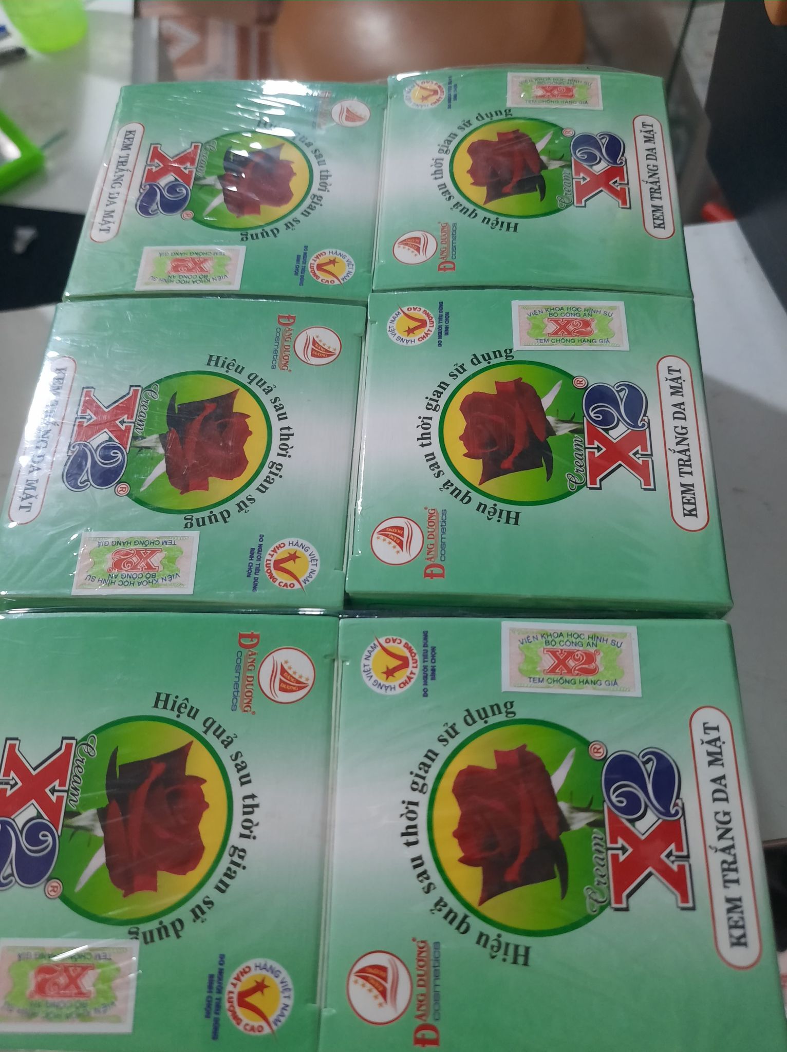 kem x2 trắng da mặt