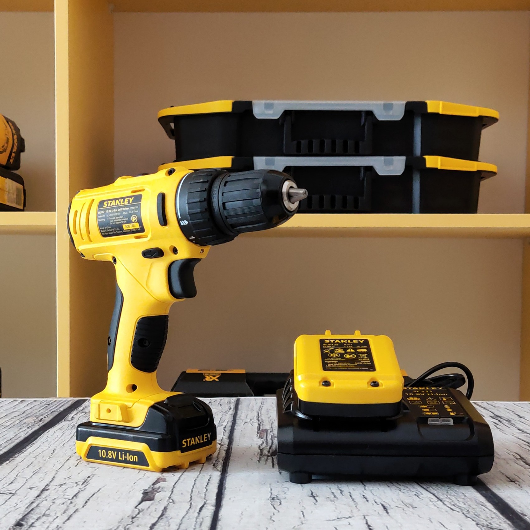 [HCM]Máy Khoan Vặn Vít Dùng Pin STANLEY SCD12S2 10.8V