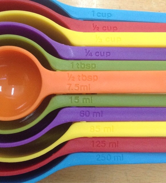 Bộ cup thìa đong 6 chiếc sắc màu cầu vồng