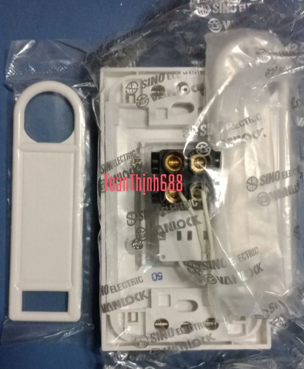 [HCM]Bộ chìa khóa ngắt điện 20A Sino -Vanlock
