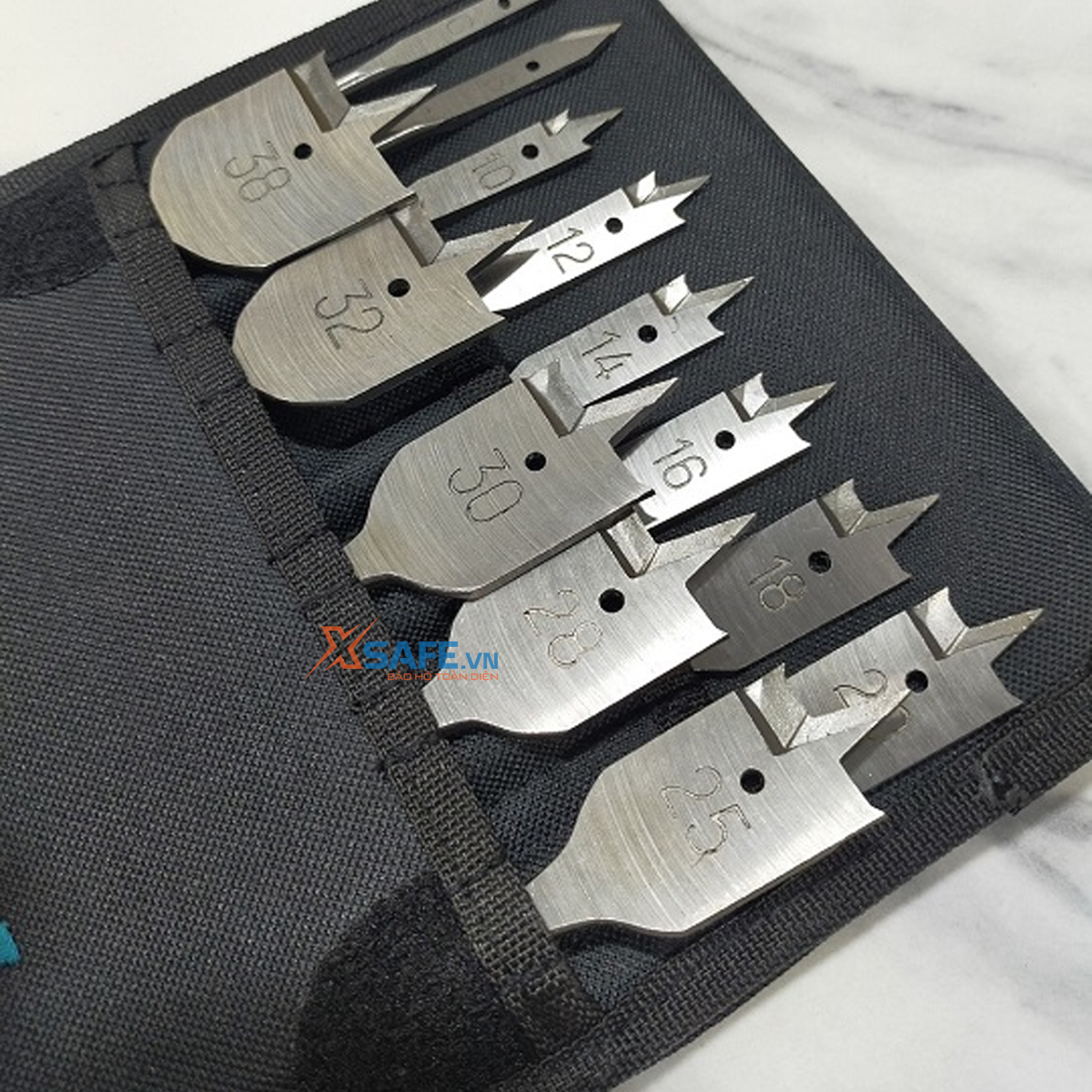 Combo 13 mũi khoan gỗ đầu dẹp TOTAL TACSD70131 , mũi khoan gỗ đuôi lục giác chiều dài 152mm, có thiết kế an toàn, nhỏ gọn, thông minh và mang đến cảm giác thoải
