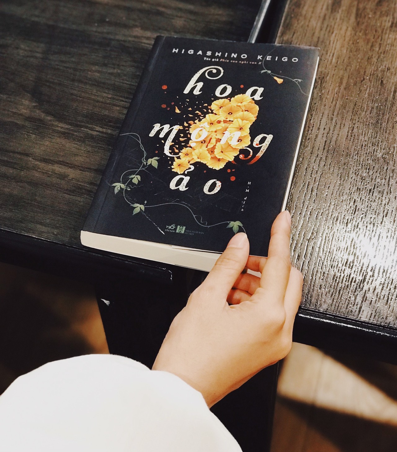 Sách - Hoa Mộng Ảo (TB 2022) - Nhã Nam HCM