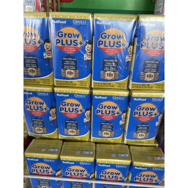 Lốc 4 hộp sữa pha sẵn Grow Plus xanh 110ml - Dinh dưỡng tăng cân cho bé trên 1 tuổi