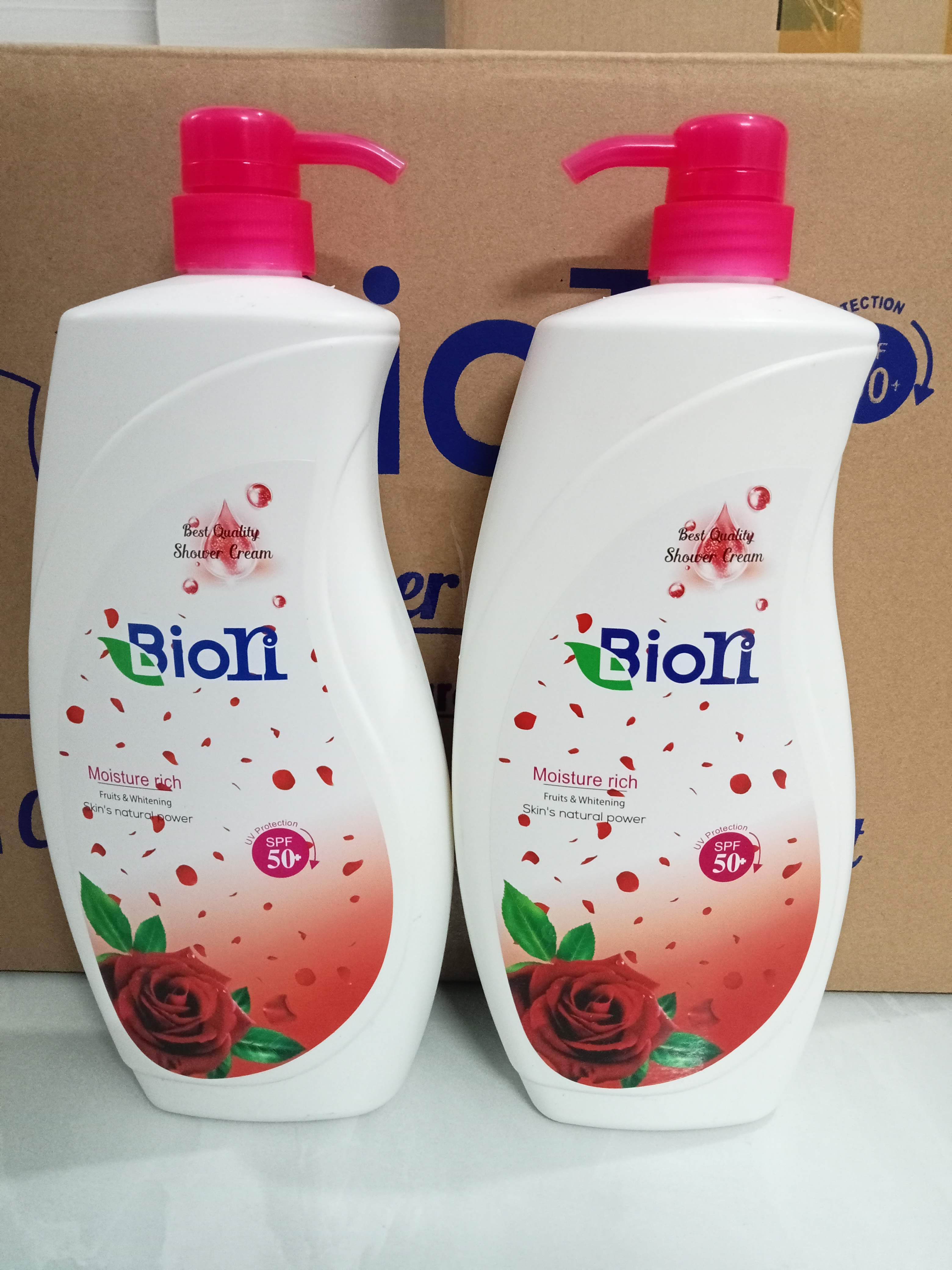 sữa tắm thơm trắng da Biori 1200ml