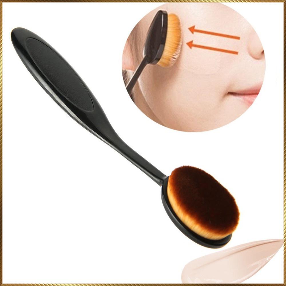 Cọ đánh kem nền kiểu bàn chải CC18