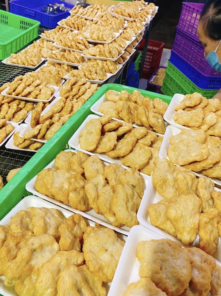 Hand-Pounded Squid Sausage, 500Gr Tray (Delivery to Hcmc)