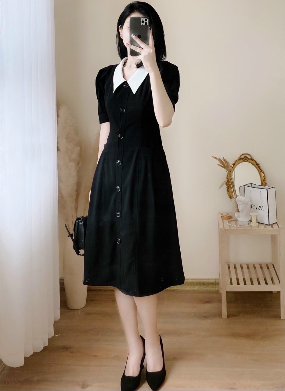 Đầm nút trước cổ trắng 2 màu