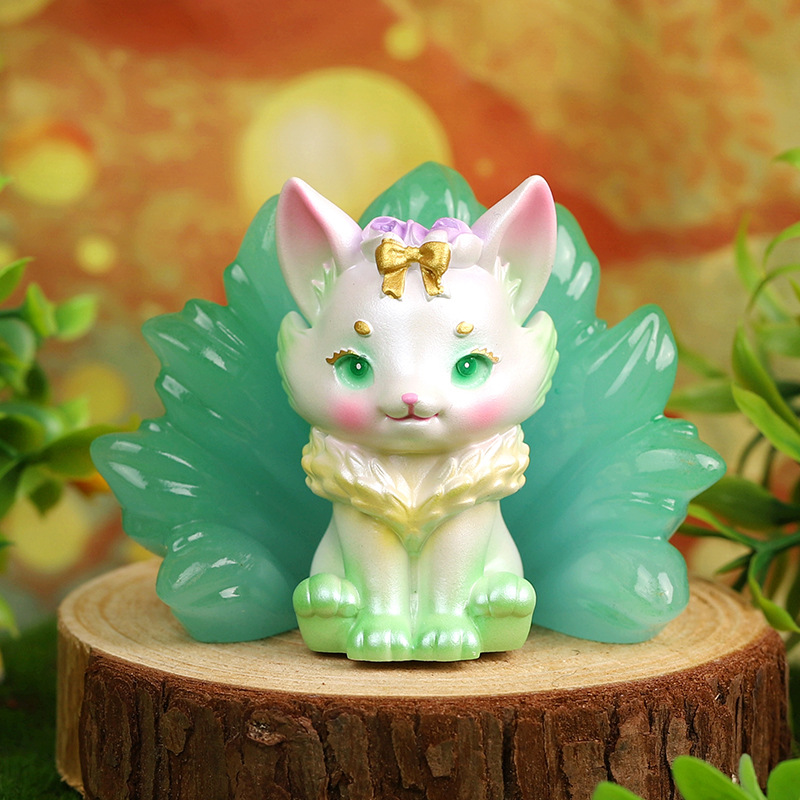 Mô hình cửu vĩ cáo nhỏ 9 đuôi phát sáng trang trí