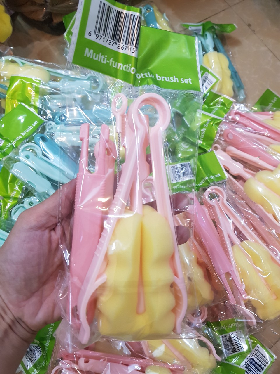 BỘ 4 MÓN DỤNG CỤ VỆ SINH BÌNH SỮA MINKBABY
