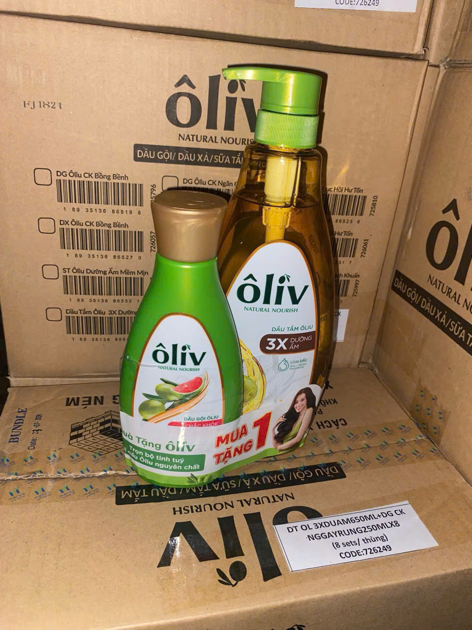 Sữa Tắm Dưỡng Ẩm Oliv Purite Provence Chai 650ml tặng kèm chai dầu gội 165ml