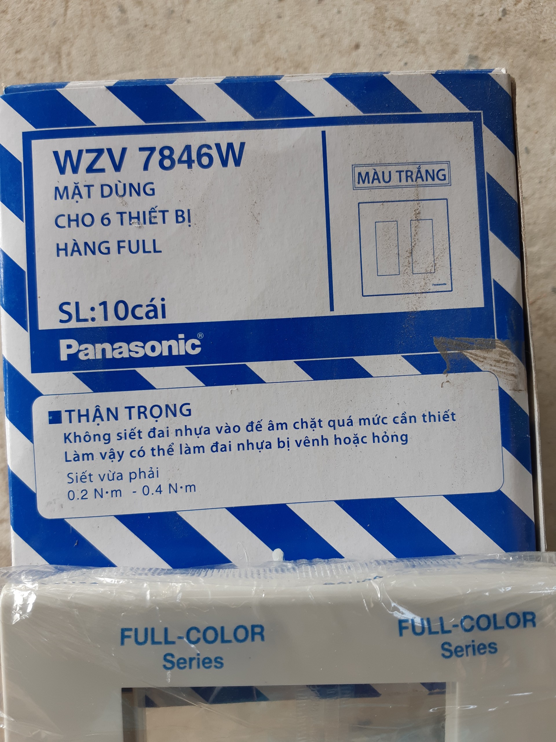 Mặt 6 thiết bị PANASONIC WZV 7846W