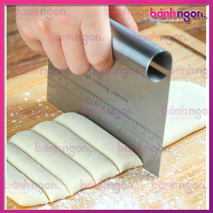 Dao Cắt Bột Có Vạch Chia Bằng Thép Không Gỉ
