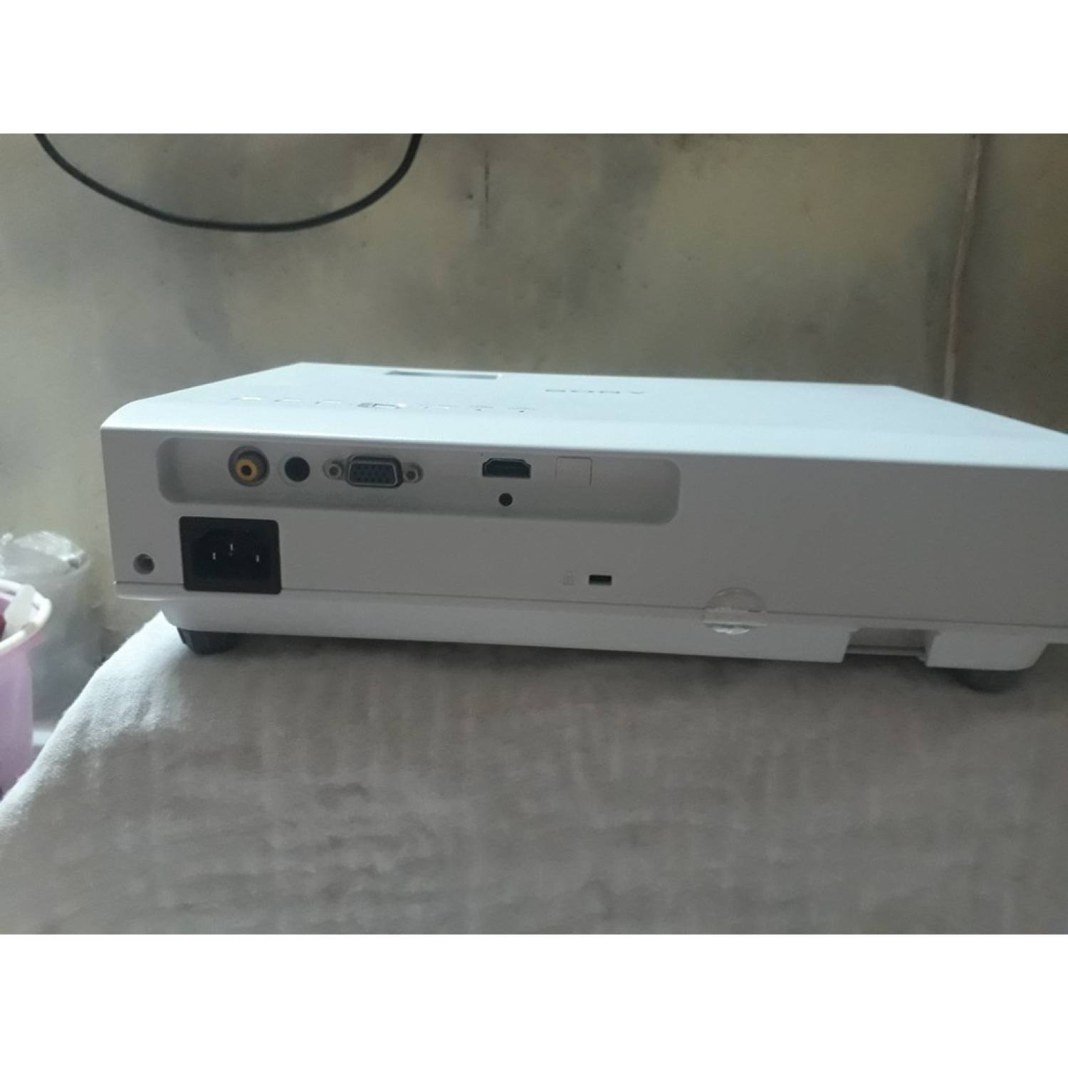 Máy chiếu cũ sony VPL - DX122 cổng HDMI