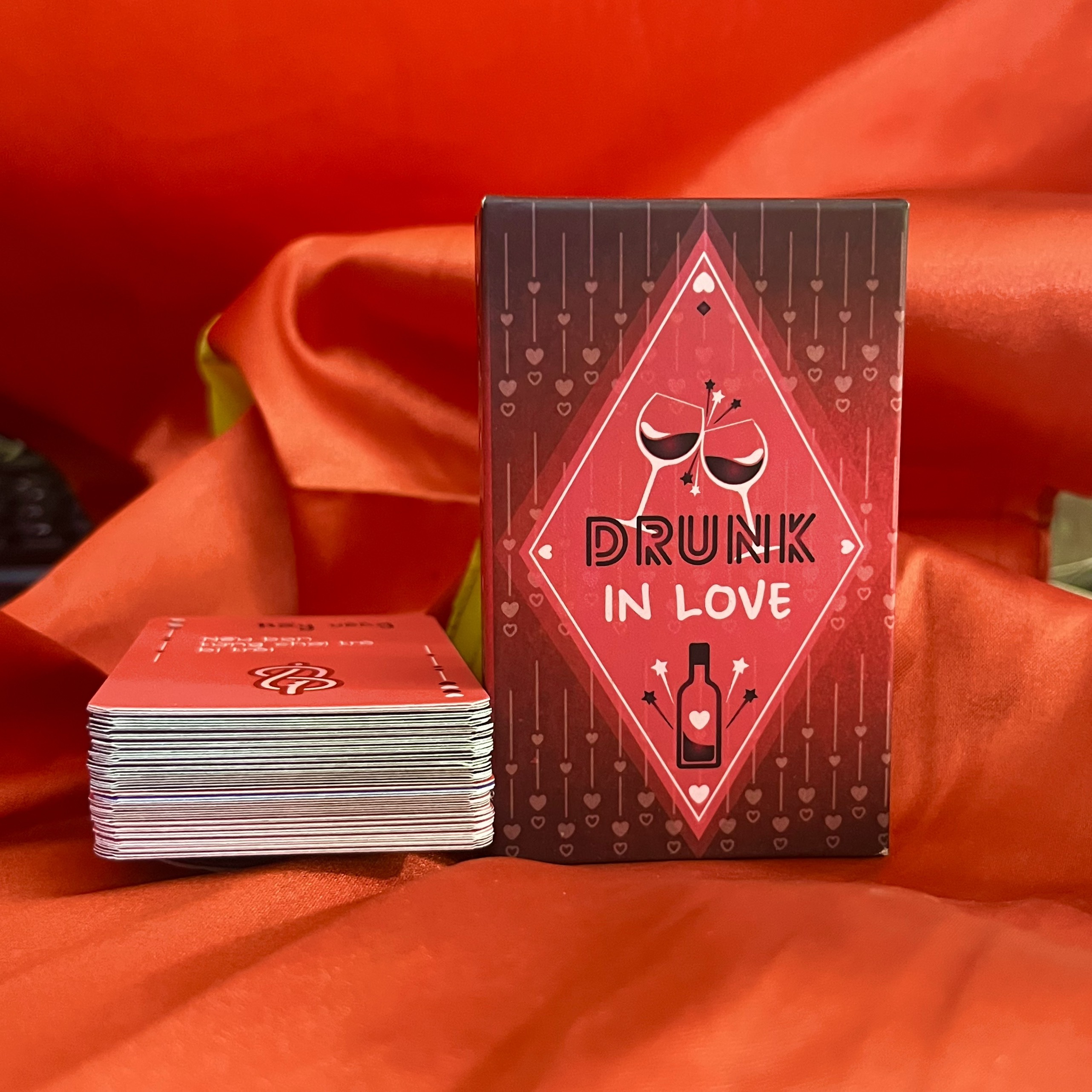Bộ bài boardgame drunk in love dành cho các cặp đôi từ kas - kpop all stars