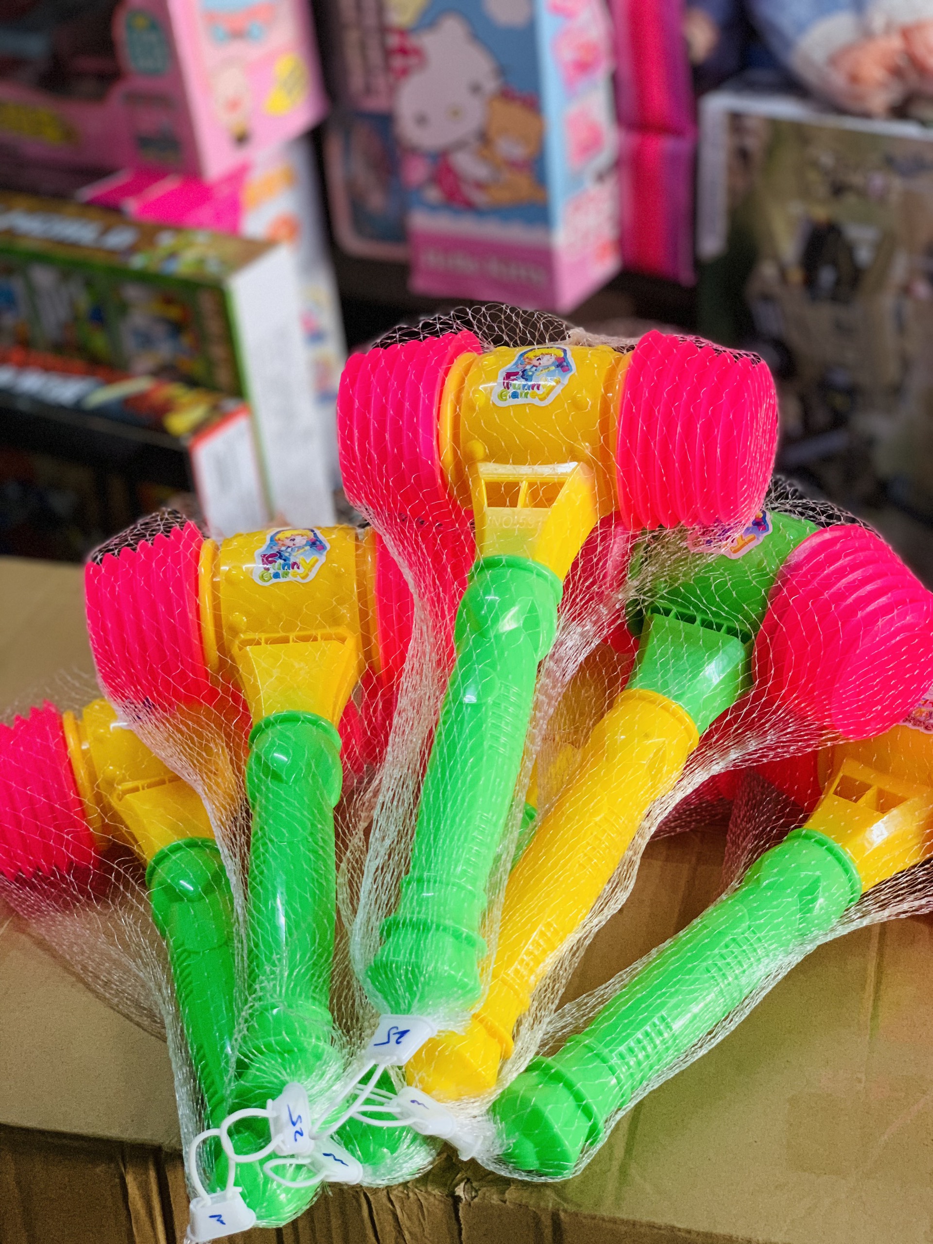 Đồ Chơi Búa Chút Chít Cho Bé