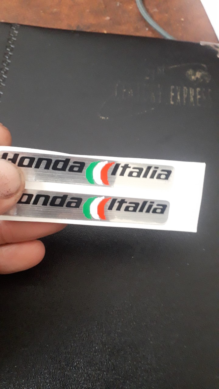 Tem Italia Sh ý 150 và sh 300i ( Giá 1 Chữ )