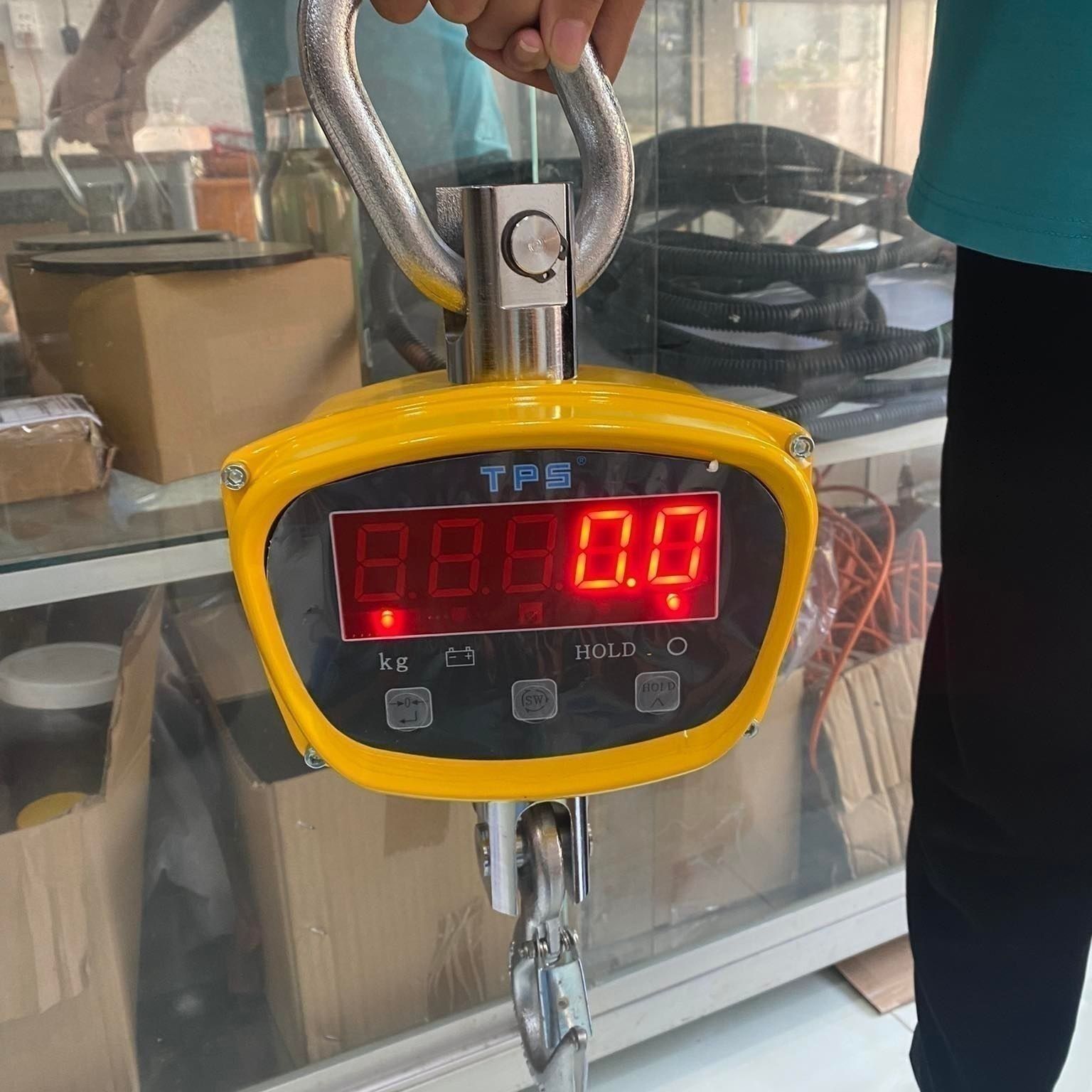 Cân móc treo điện tử 500kg 1 tấn 1,5 tấn 2 tấn