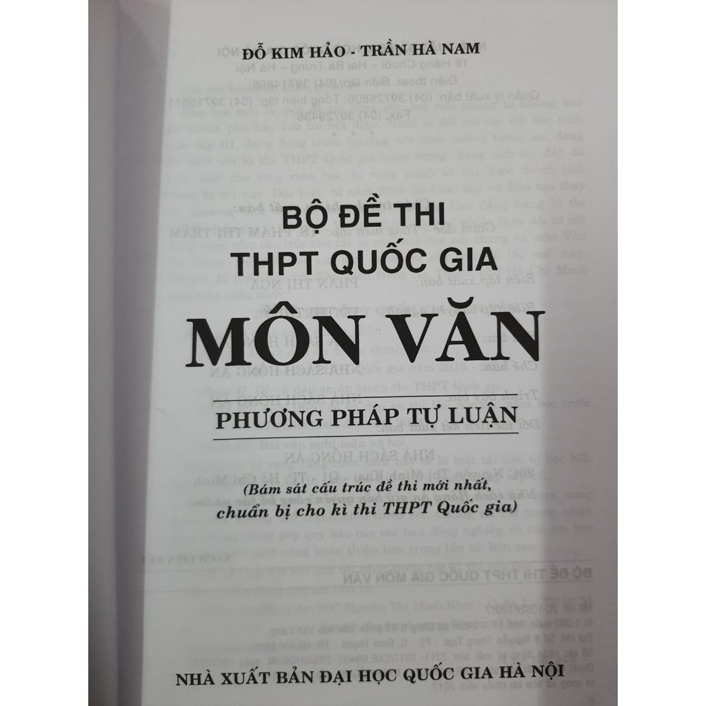 Sách - Bộ đề thi THPT quốc gia môn Văn