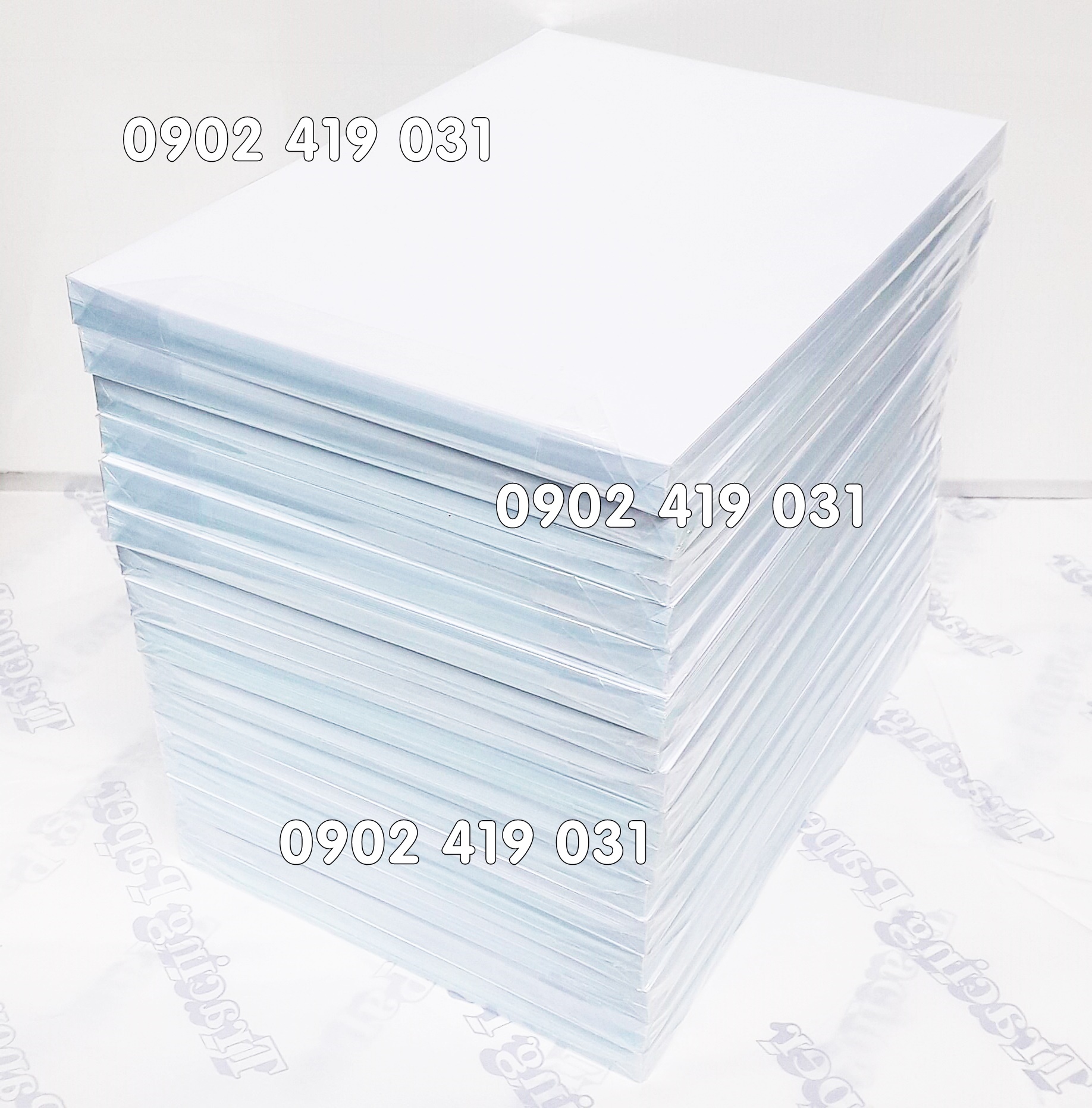 Giấy in decal đế xanh A4 ( Xấp 100 tờ )