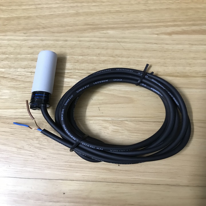 Cảm biến tiệm cận điện dung CR18-8AO