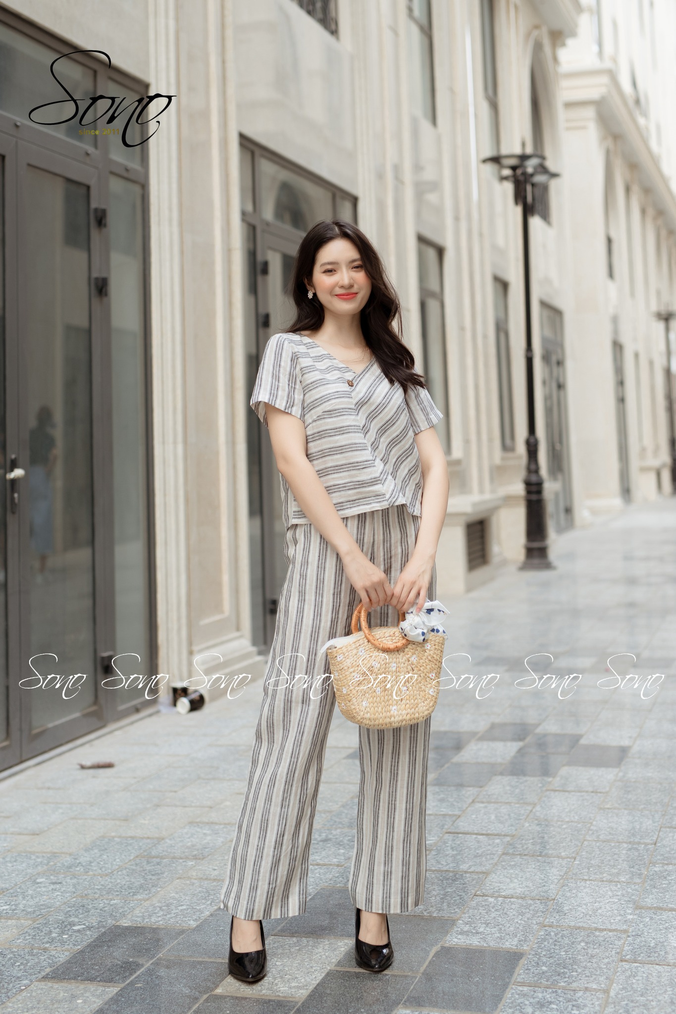 Sono - Bộ Sọc Dài Linen Cổ Tim Có Tay