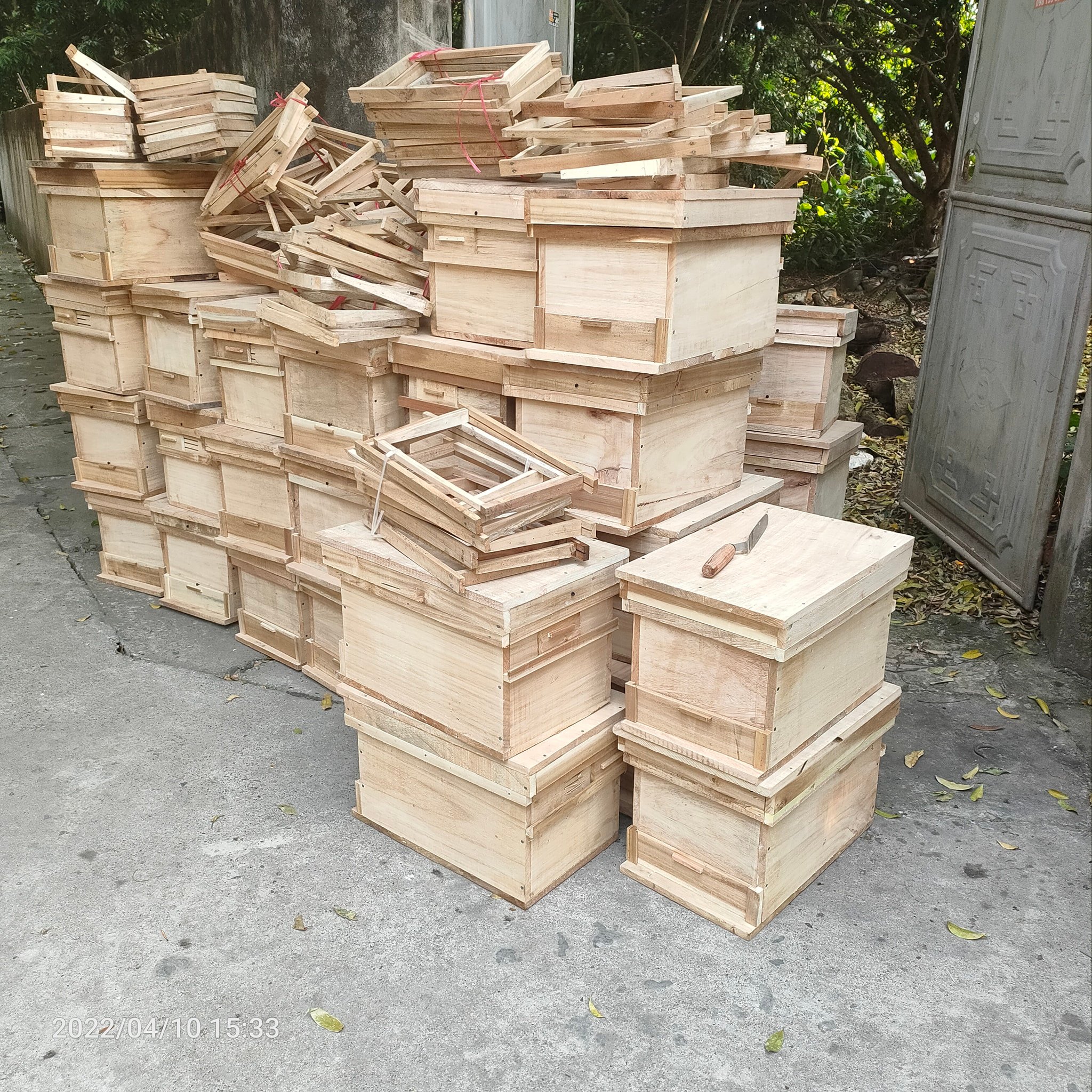 Thùng nuôi ong gỗ gạo ngâm