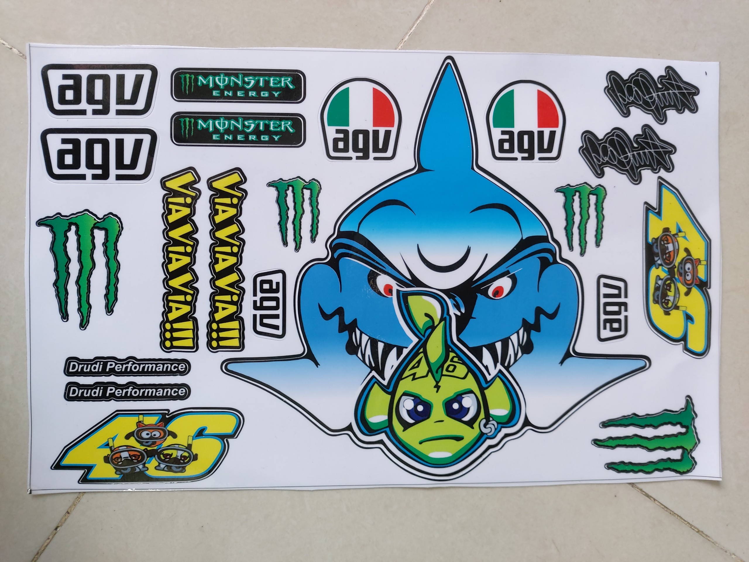 Tem logo dán nón cá mập siêu ngầu