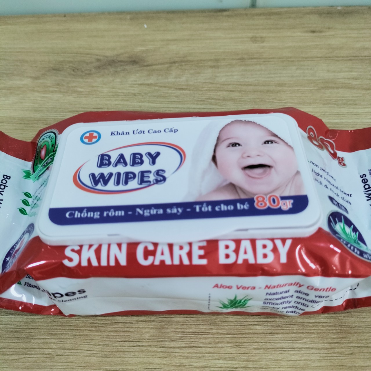 Khăn Giấy Ướt Baby Wipes Có Mùi (Đỏ) 80gr
