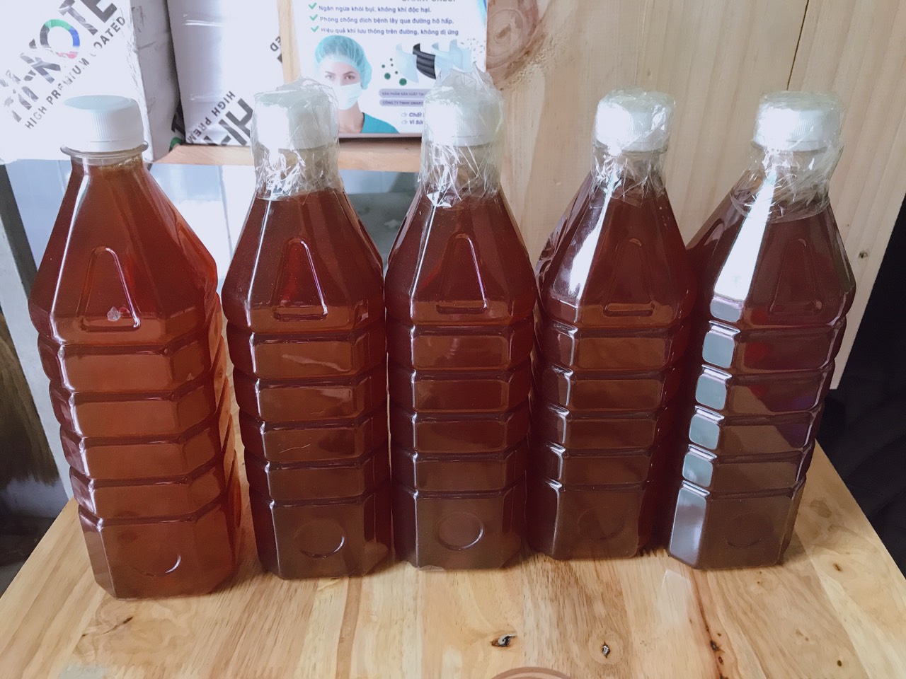 [HCM]1 LÍT MẬT ONG HOA CÀ PHÊ GIA LAI (CHAI NHỰA)