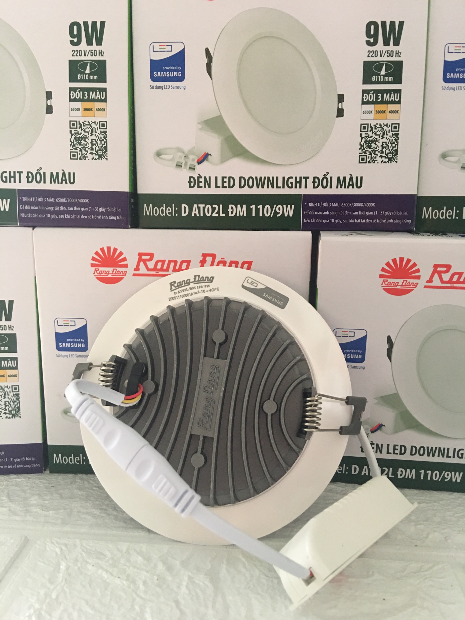 Đèn led âm trần rạng đông 9w đổi màu