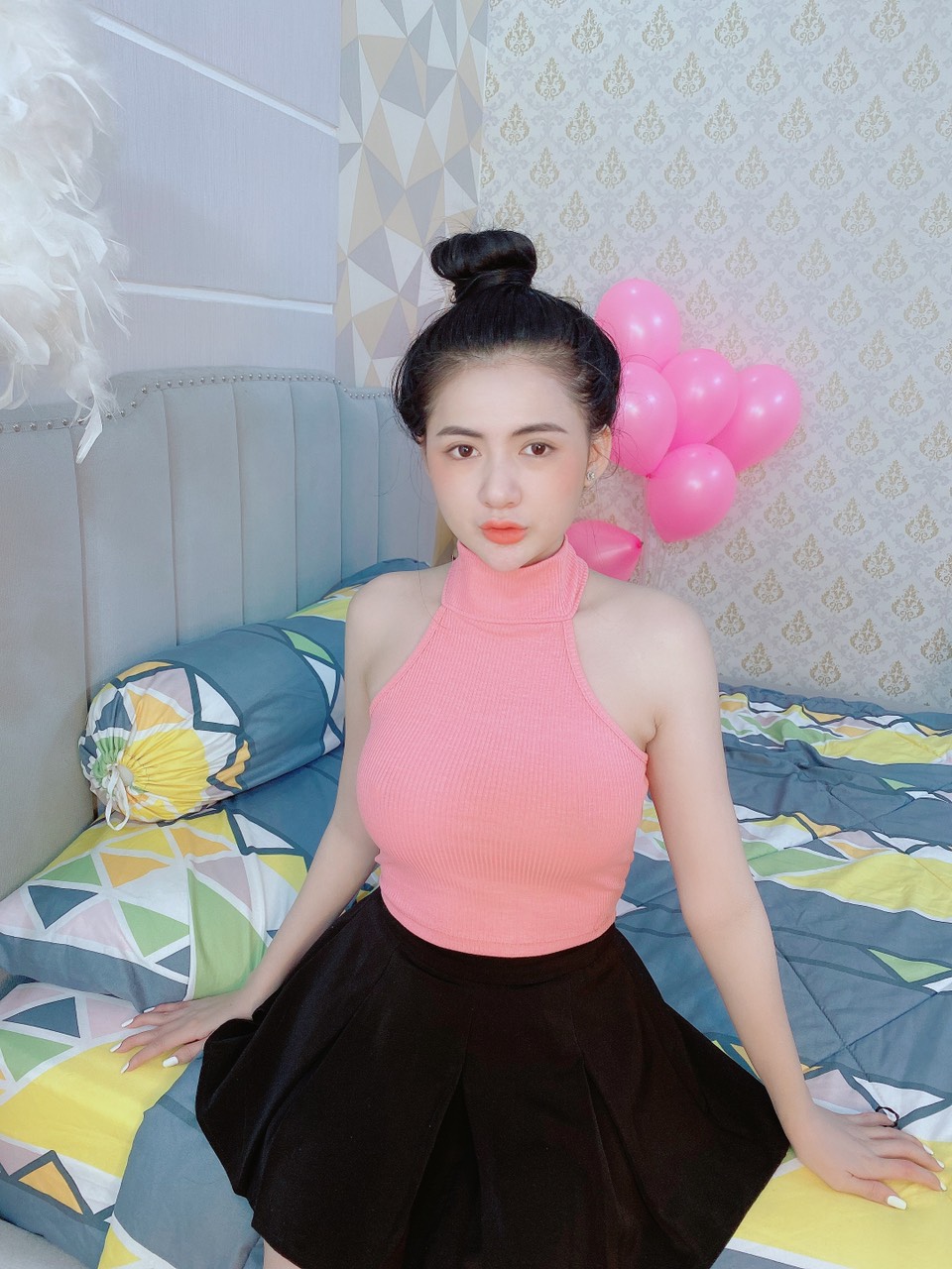 Áo yếm croptop cổ cao cài nút sau