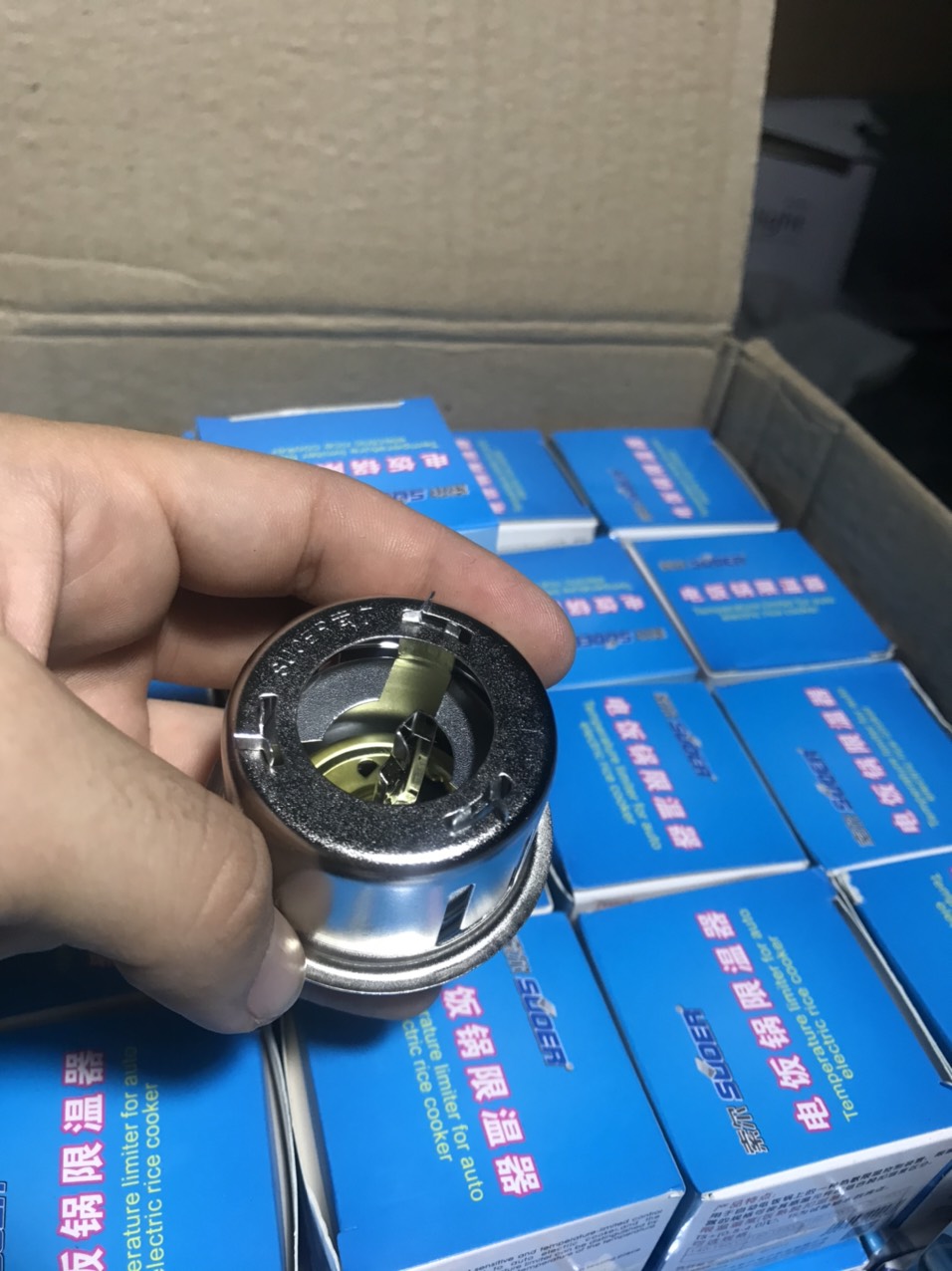 Rơ le nồi cơm điện ( loại tốt có hộp )