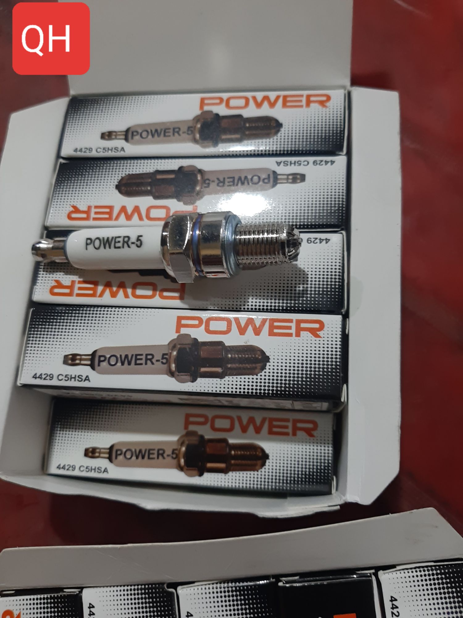 Bu gi 3 chấu xe số 100cc nhập khẩu Đức