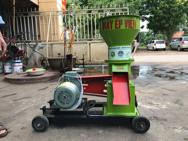 máy ép cám viên trục đứng S200