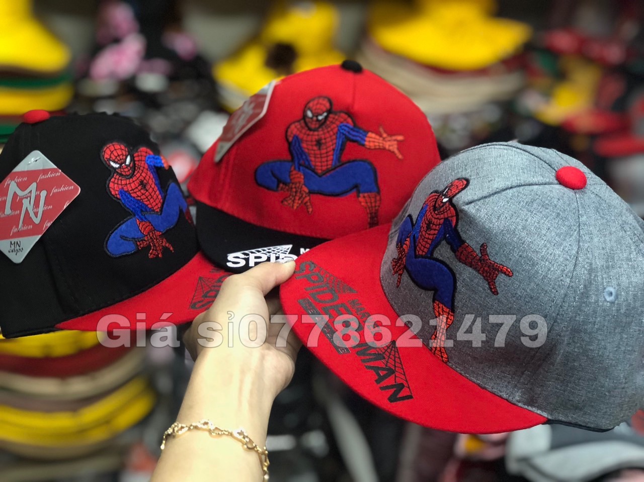 Nón snapback kaki trẻ thêu nhện 1t đến 8 tuổi