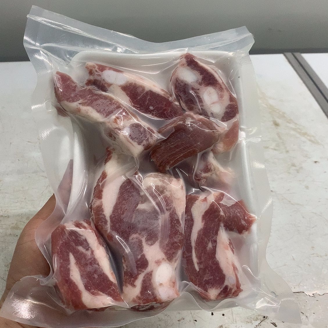 Sườn sụn heo non cắt khúc - bịch 1kg (giao tphcm)