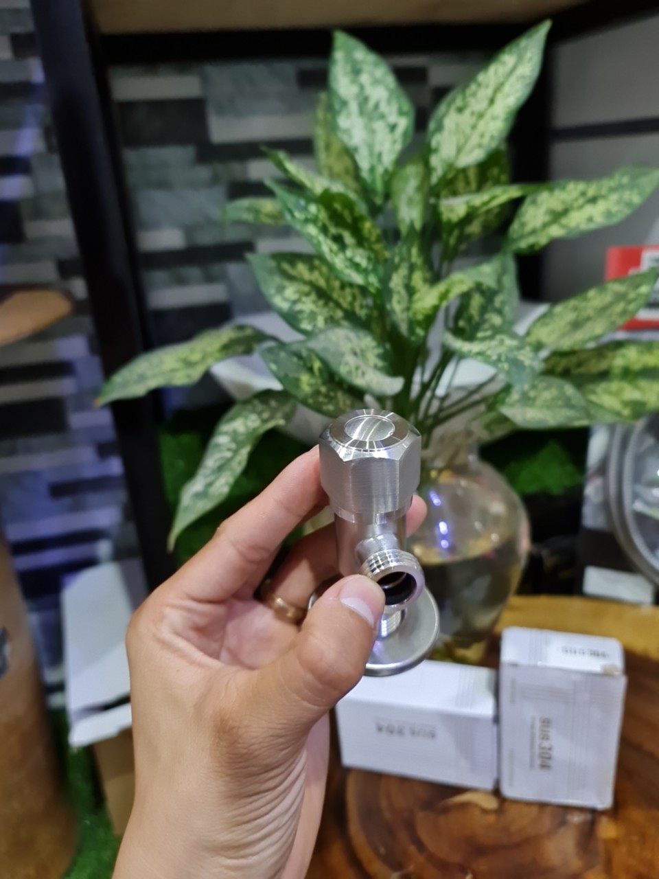 Van chia nước Van F khoá inox 304