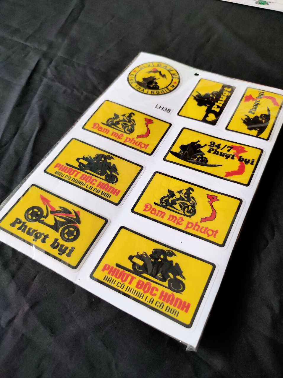 TEM LOGO  PHƯỢT THỦ (KHÔNG BUNG CHÓC,CHỊU NƯỚC TỐT)