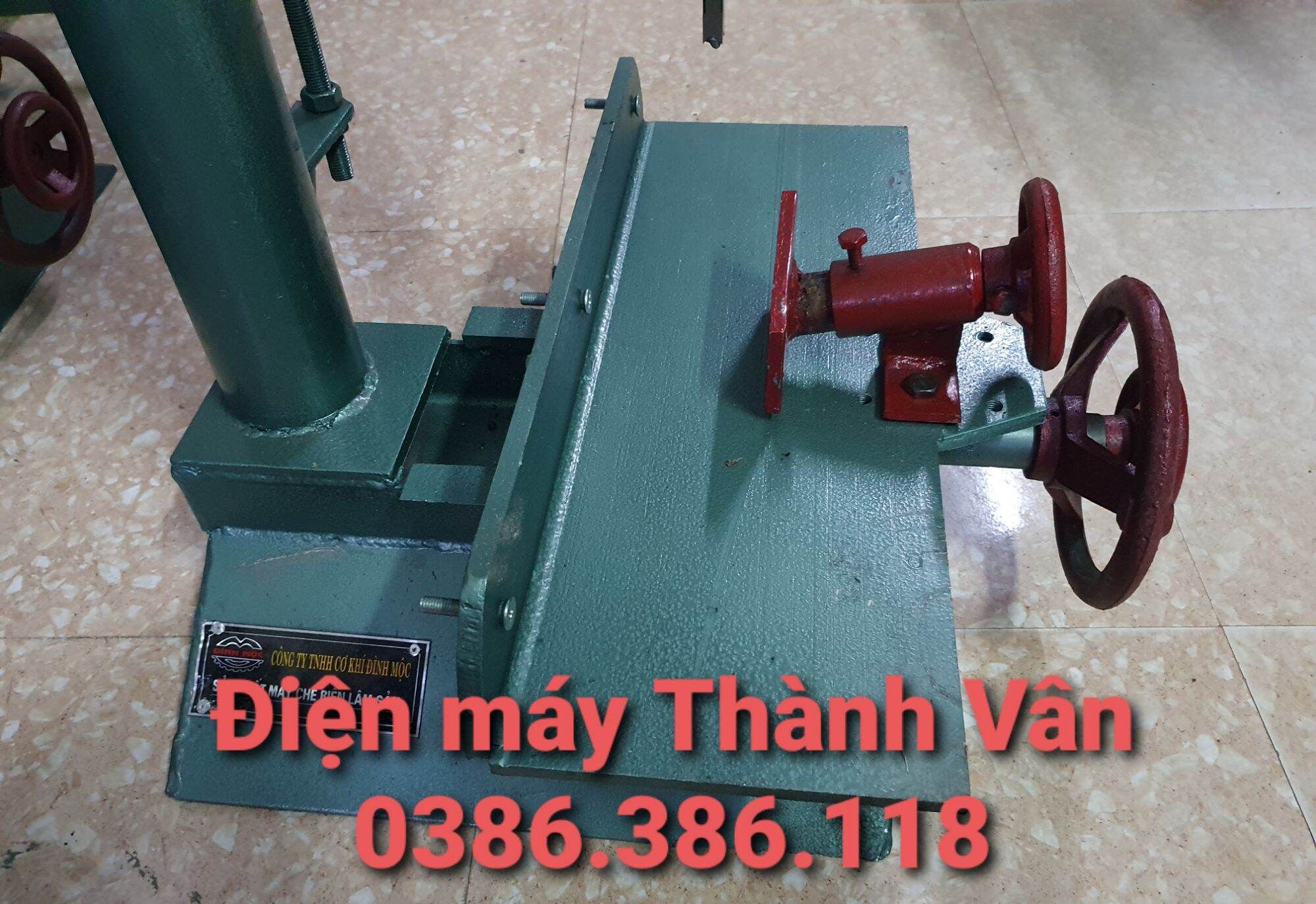 Máy đục mộng vuông dạng ngồi