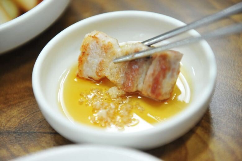 Sốt chấm dầu mè tỏi (30g)
