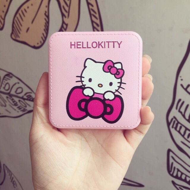Sạc dự phòng cute - doremon - hello kitty