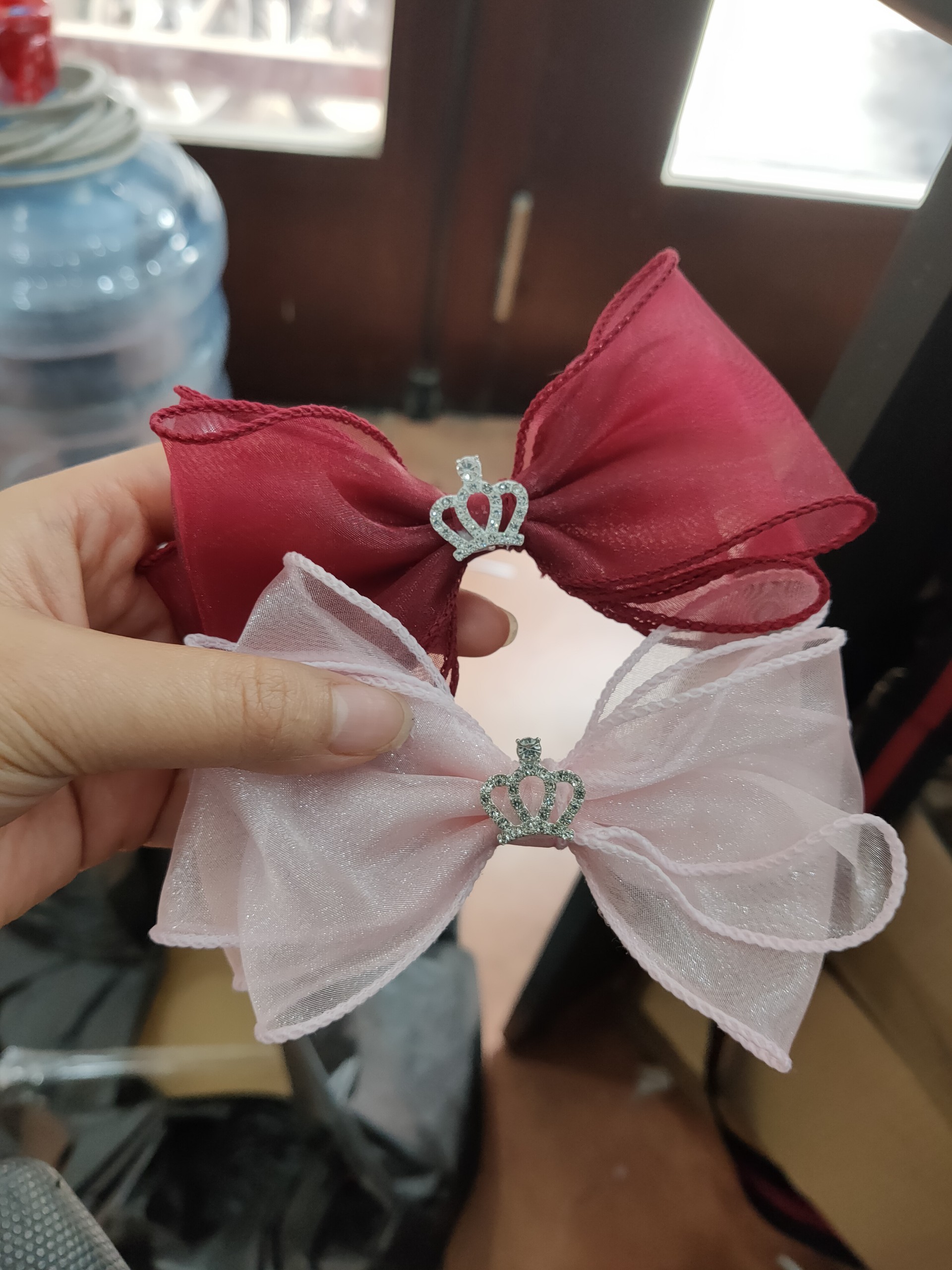B406 Kẹp tóc nơ vương miện
