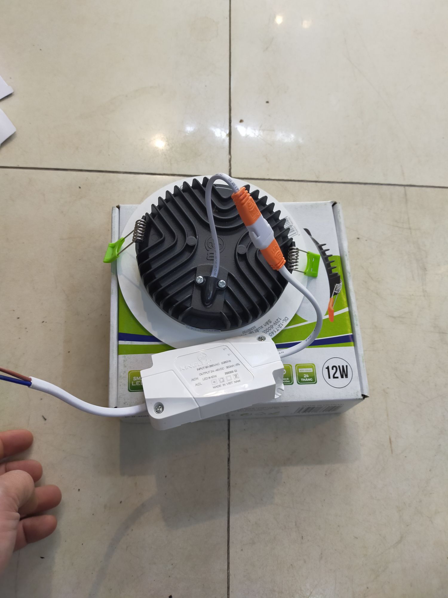 Âm trần kingled đổi màu d110-12w