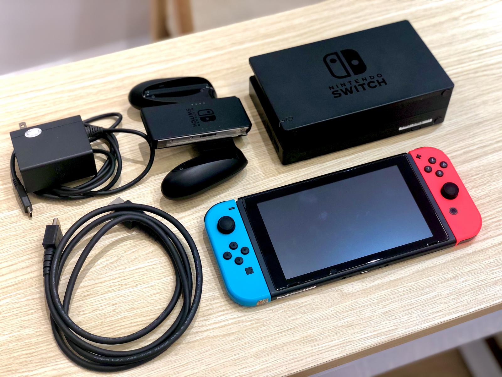 Nintendo Switch V2 NEON FULLBOX LIKENEW + 6 THÁNG BH PHẦN MỀN