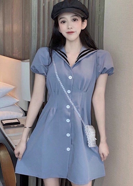 Đầm xanh đậm viền sọc đen