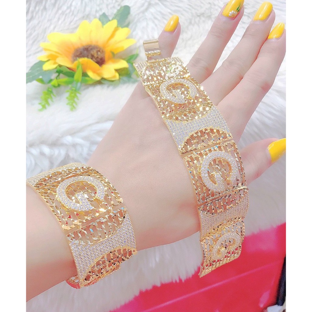 Lắc Tay Nữ Mạ Vàng 18k Chữ G Bản To 165R21.12 - Mang Đi Tiệc Rất Sang Chảnh - Đính Đá Lấp Lánh106R0712 - Bền Màu -  Ảnh Shop Tự Chụp - lắc tay nữ mạ vàng - lắc tay kỳ lân - lắc tay phong thủy