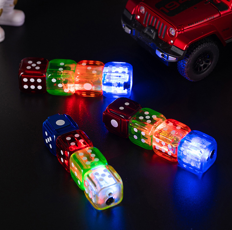 Bậ.t lửa hình xúc xắc có đèn LED