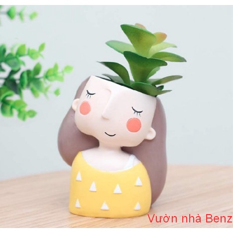 Chậu Cô Gái Mộng Mơ Tóc Ngắn Dễ Thương + Quà Tặng